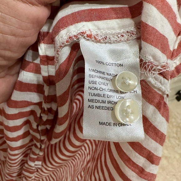 TROVATA
Grace Classic Shirt (T1) - Picture 7 of 8